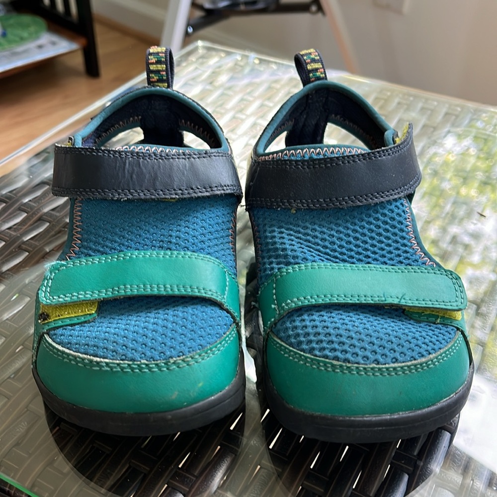 EUC Teva Velcro, adjustable sandals/water shoes in blue/green little kids 13